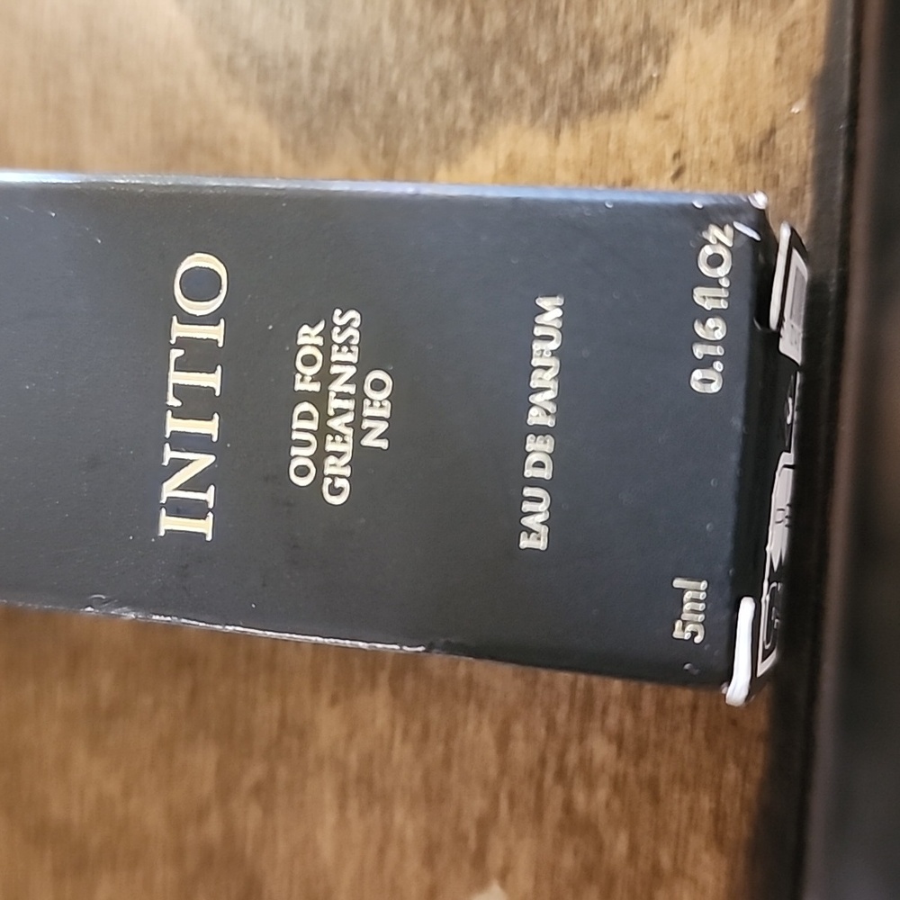 Initio Oud For Greatness Neo Travel - Picture 3 of 3